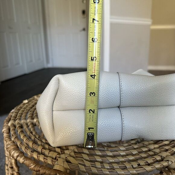 Banana Republic Mini Slouchy Vida Leather Bag In White - EXCELLENT Condition! - Picture 13 of 13